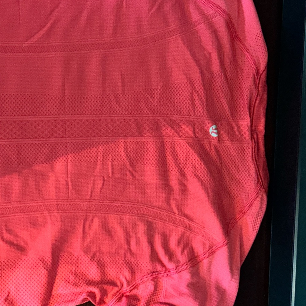 Lululemon long sleeves